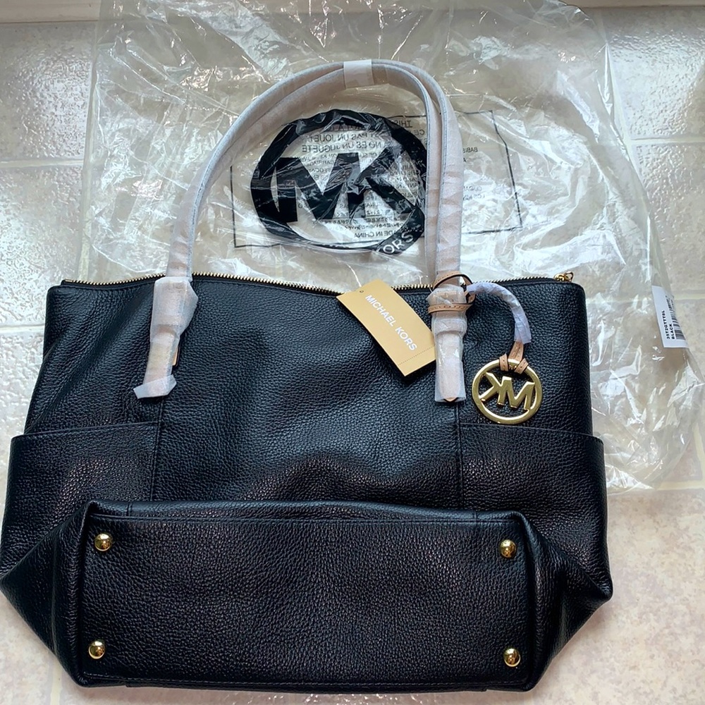 NWT MICHAEL KORS Jet Set East West Top Zip Tote